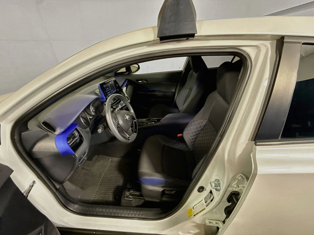 Used 2022 Wind Chill Pearl Toyota XLE image 19