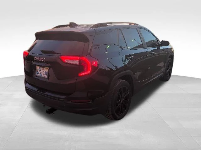 Used 2022 Black GMC SLE image 3