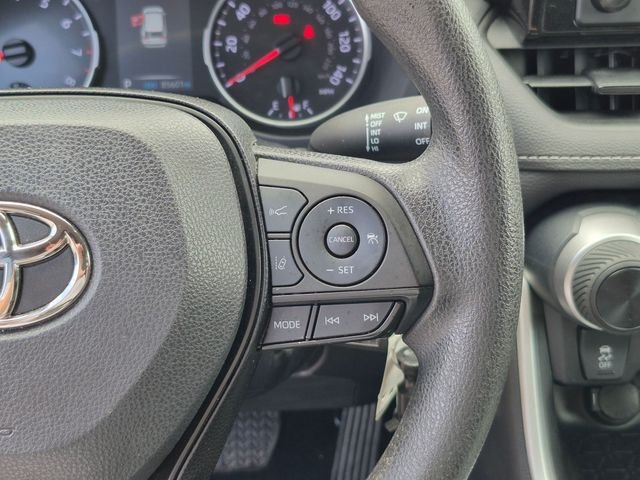 Used 2022 Silver Toyota LE image 21
