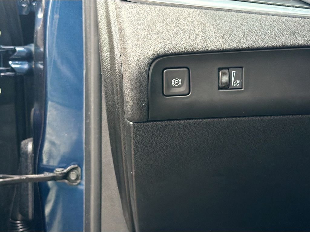 Used 2023 Emperor Blue Metallic Buick Essence image 11