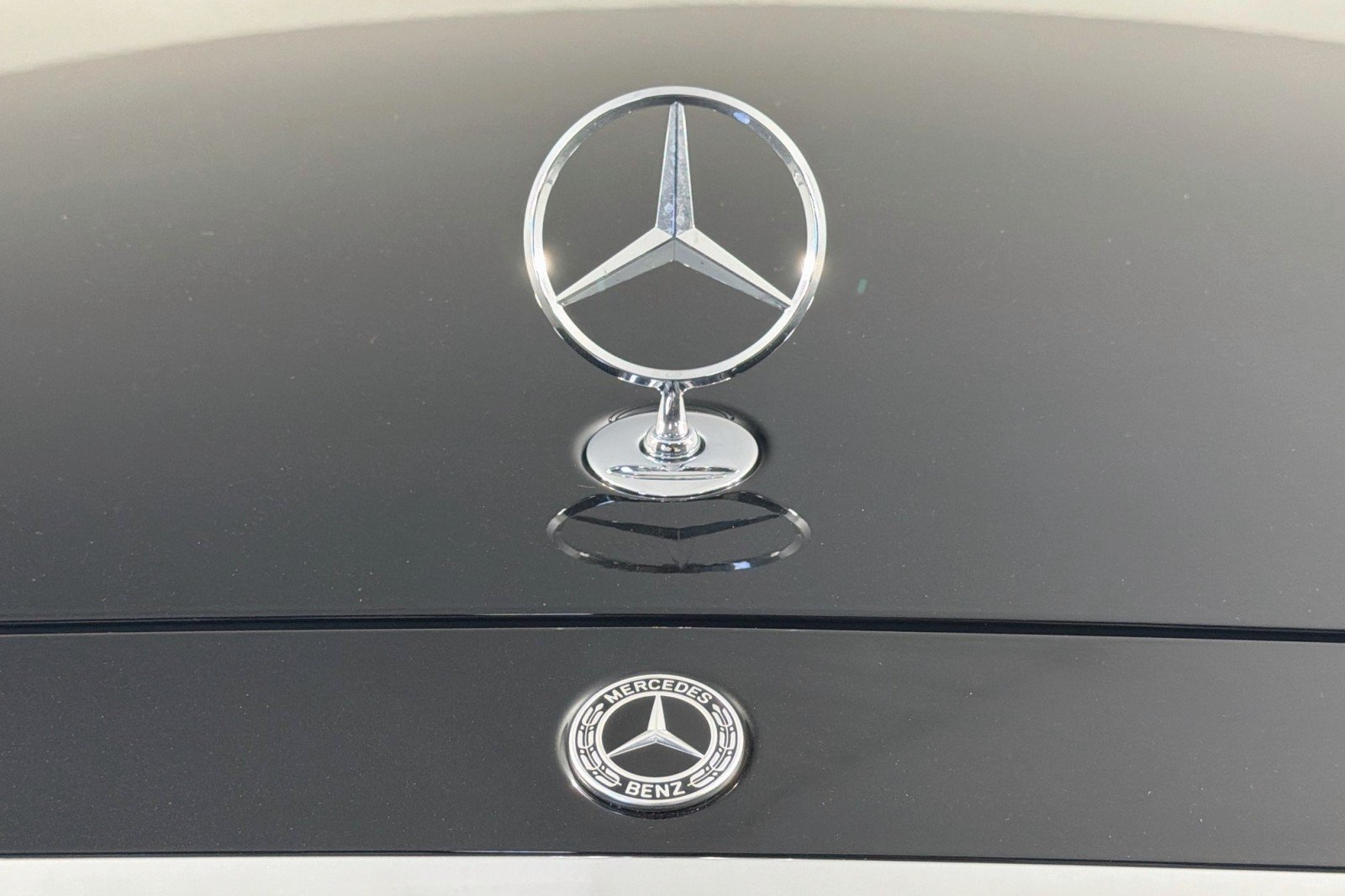 New 2027 Obsidian Black Metallic Mercedes-Benz S 580 4MATIC® Sedan image 13