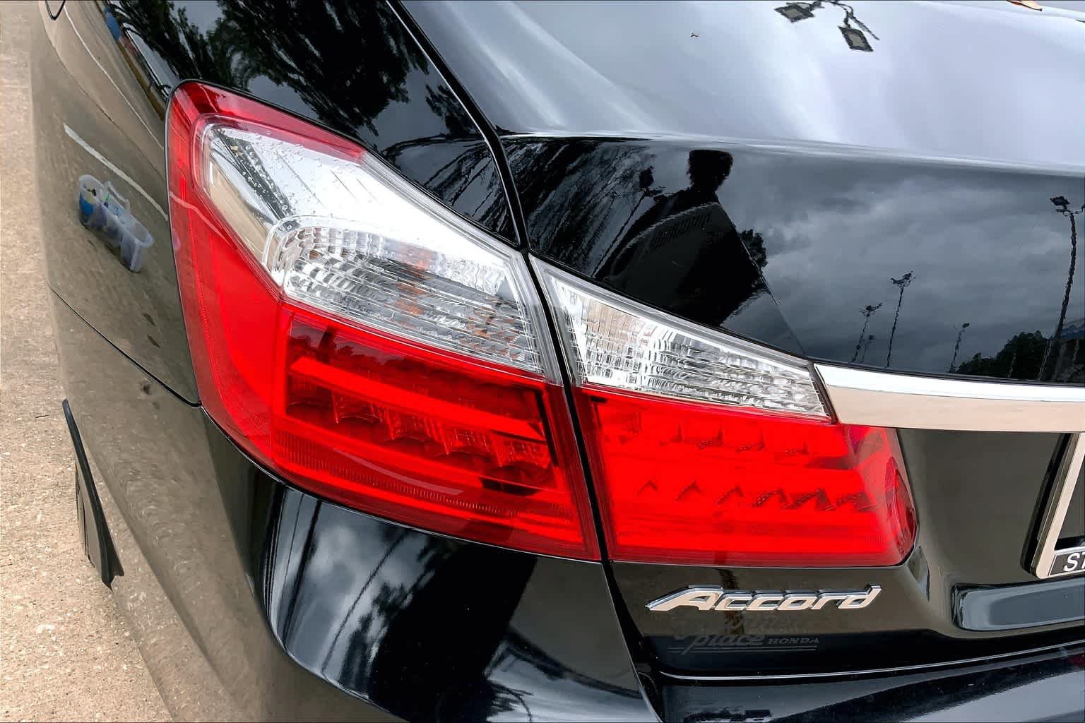 Used 2014 Crystal Black Pearl Honda EX-L image 26