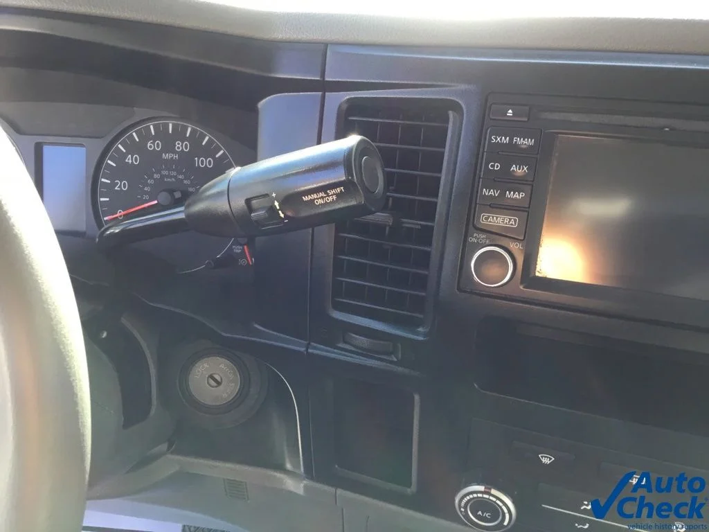 2015 Nissan NV Passenger SV - Photo 38