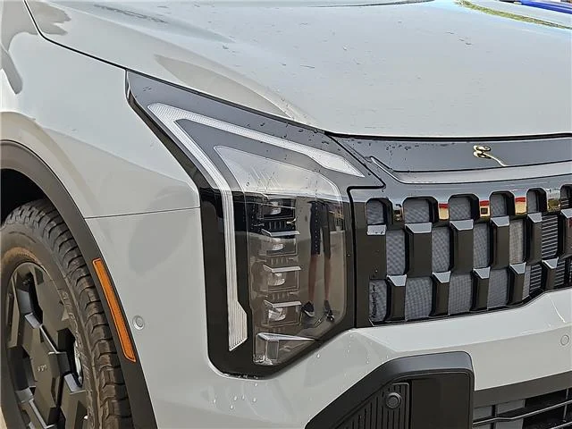 New 2027 Wolf Gray KIA X-Pro Prestige All-Wheel Drive image 6