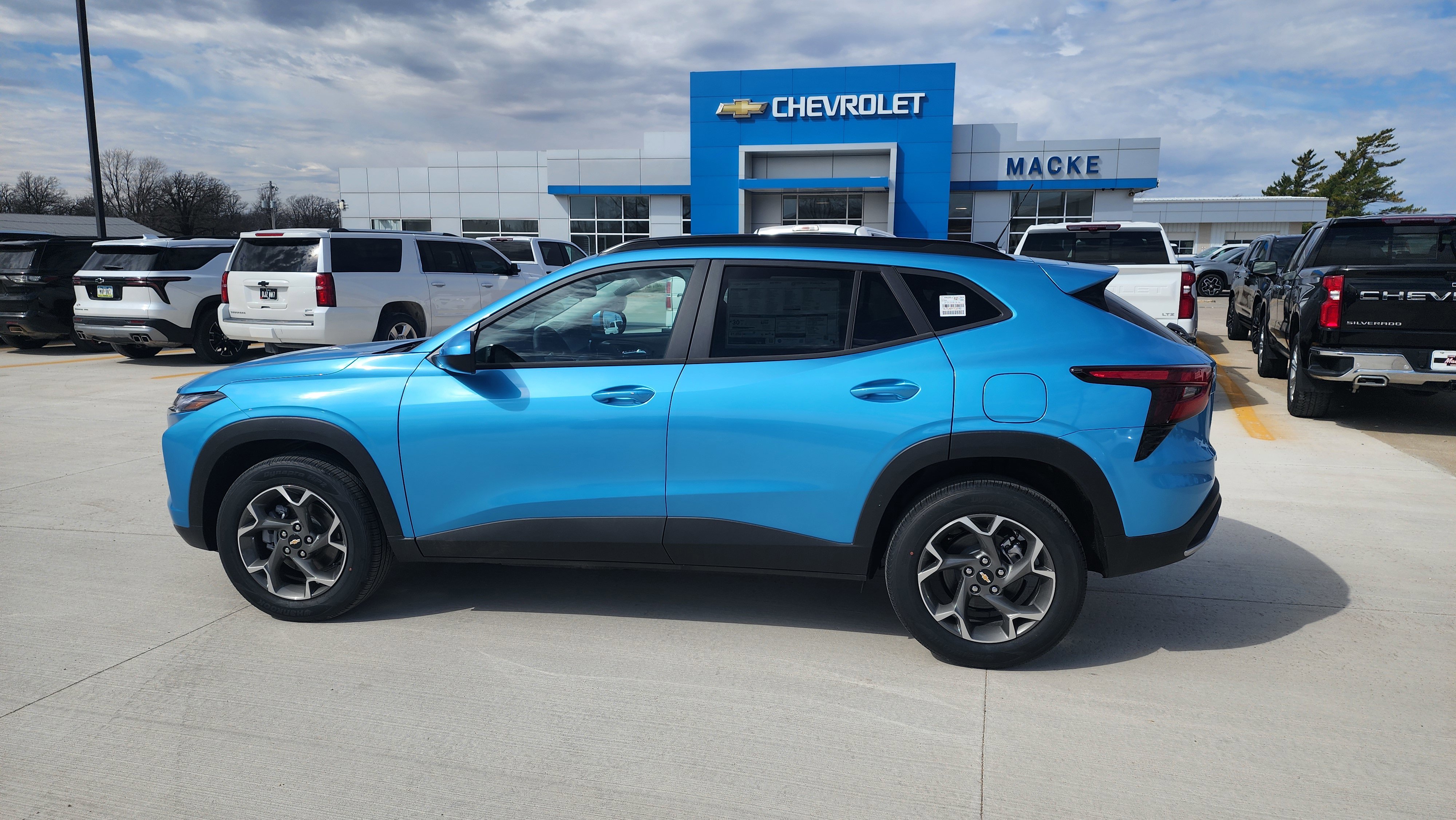2026 Chevrolet Trax LT - Photo 8