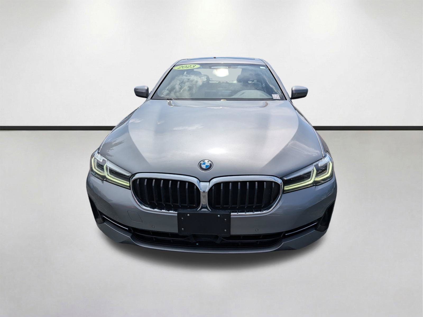 2023 BMW 5 Series 530i - Photo 9