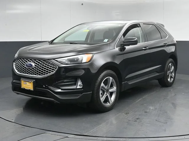 Certified Used 2023 Black Ford SEL image 3