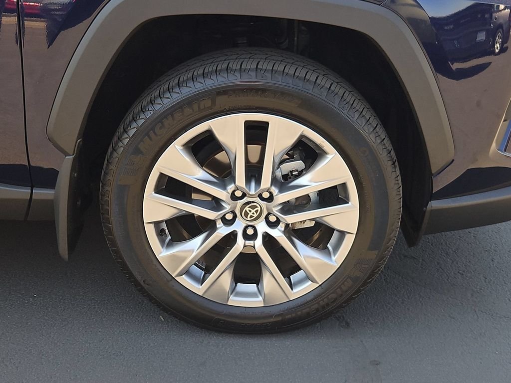 Used 2025 Blueprint Toyota XLE Premium image 30