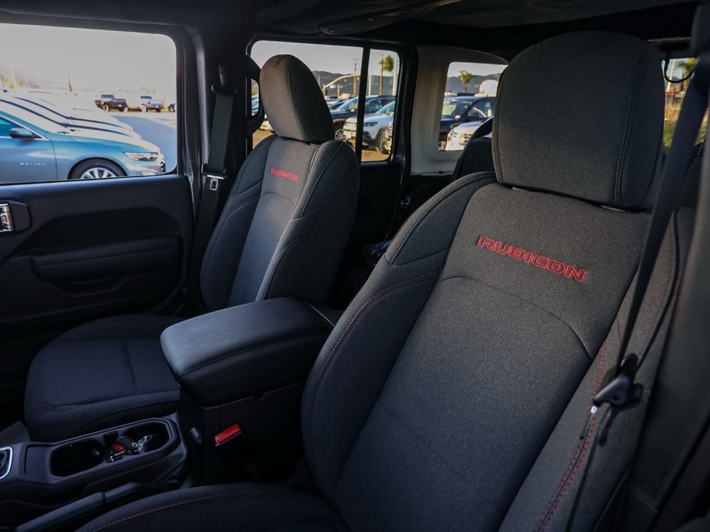 New 2026 Granite Crystal Metallic Clear-Coat Exterior Paint Jeep Rubicon image 14