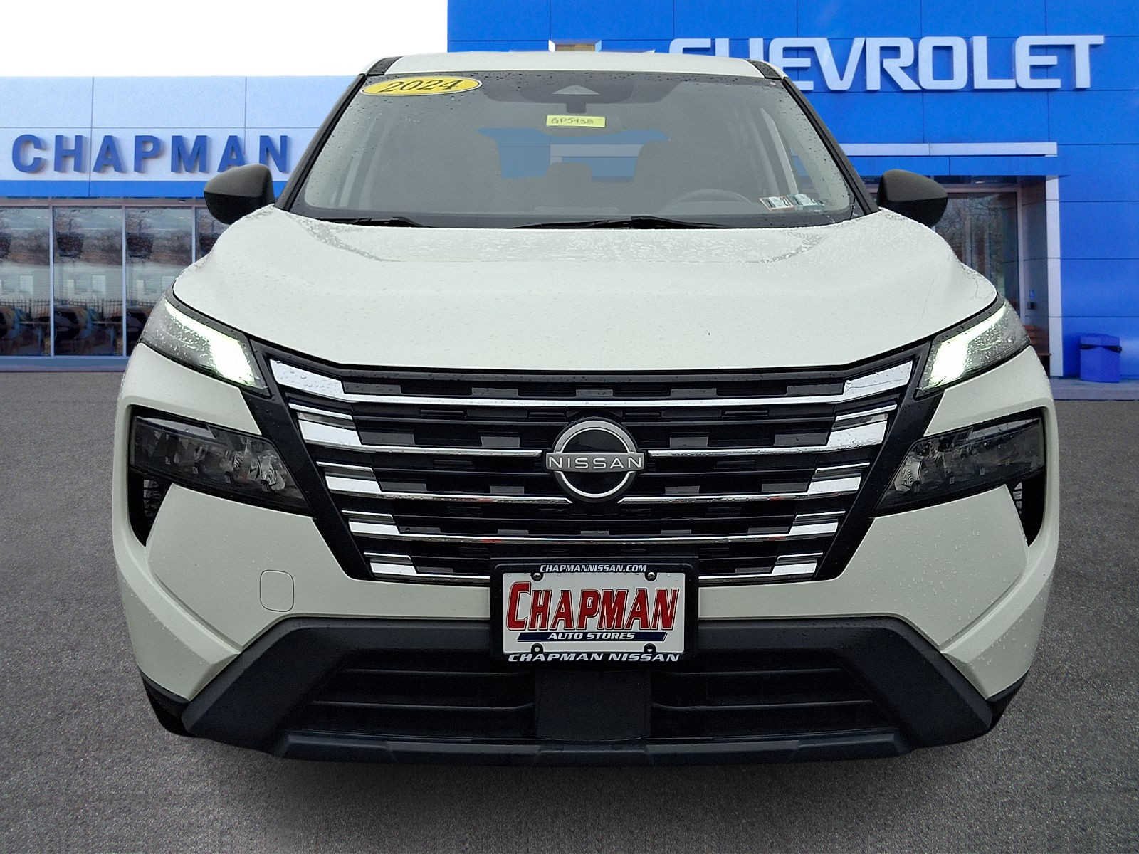 Used 2024 White Nissan S Intelligent AWD image 2