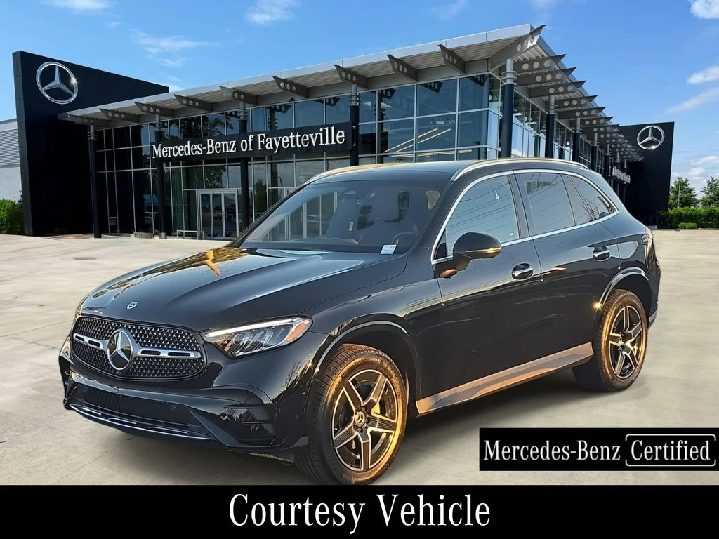 2026 Mercedes-Benz GLC GLC 300's photo