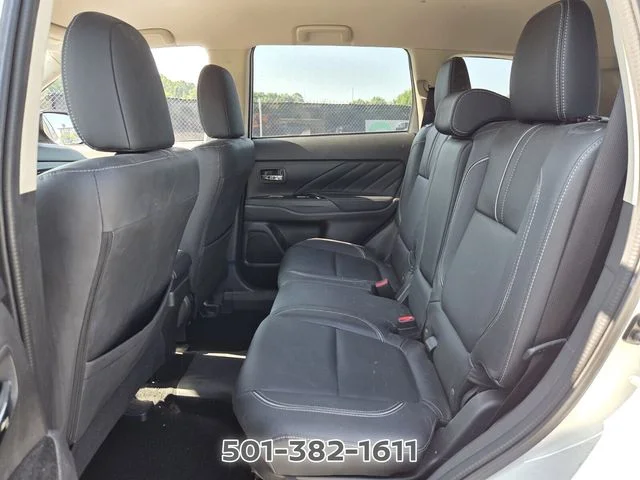 Used 2018 White Mitsubishi SEL image 10