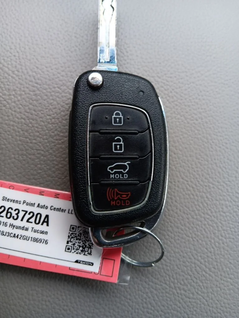 Used 2016 Coliseum Gray Hyundai SE image 26