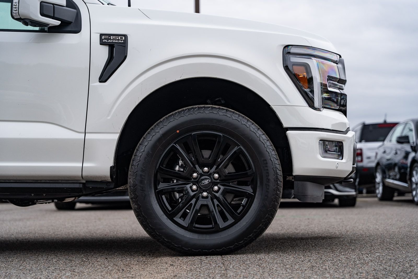 New 2026 Star White Metallic Tri-Coat Ford Platinum® image 5