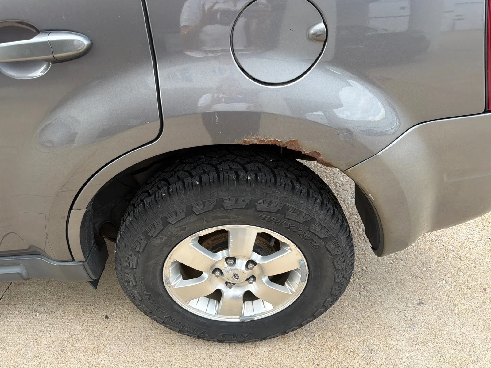 Used 2012 Gray Ford Limited image 6