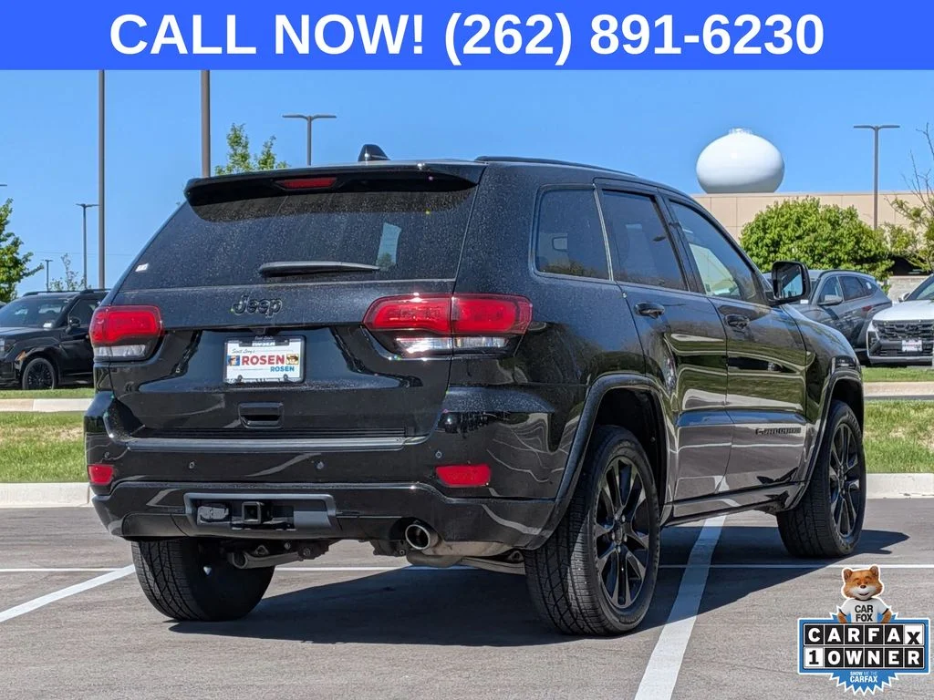 Used 2022 Black Jeep Laredo X image 7