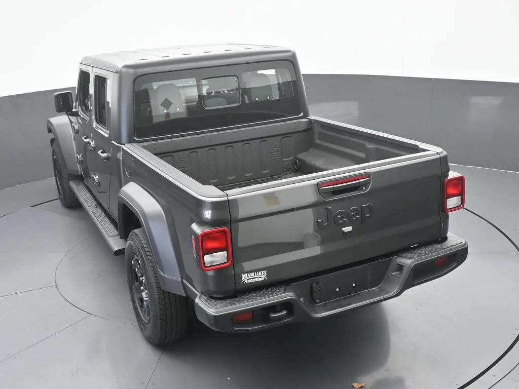 New 2026 Granite Crystal Metallic Clear-Coat Exterior Paint Jeep Sport image 50