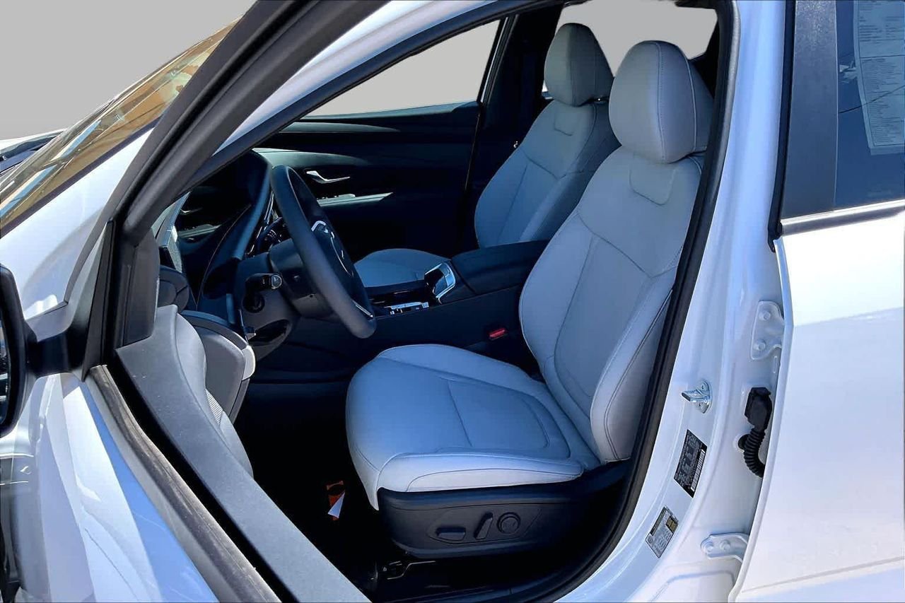New 2027 Atlas White Hyundai SEL Activity image 9