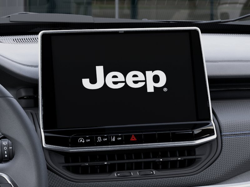 New 2026 Diamond Black Crystal Pearlcoat Jeep Latitude Altitude image 44
