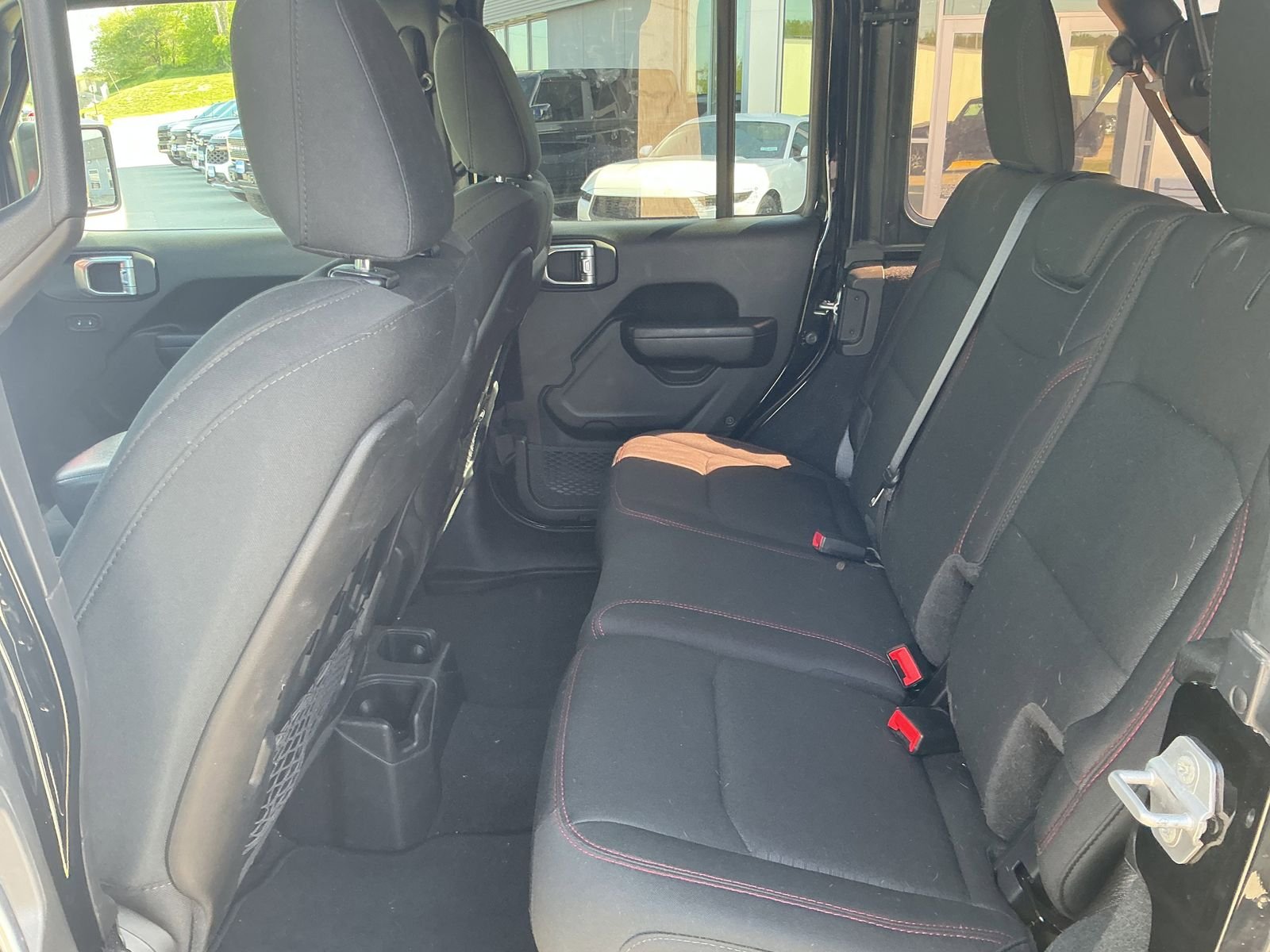 Used 2022 Black Jeep Unlimited Rubicon image 5