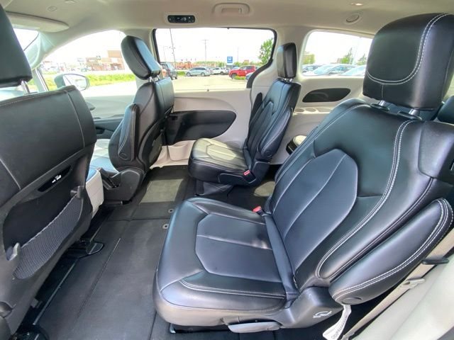 Used 2023 Bright White Clearcoat Chrysler Touring L image 23
