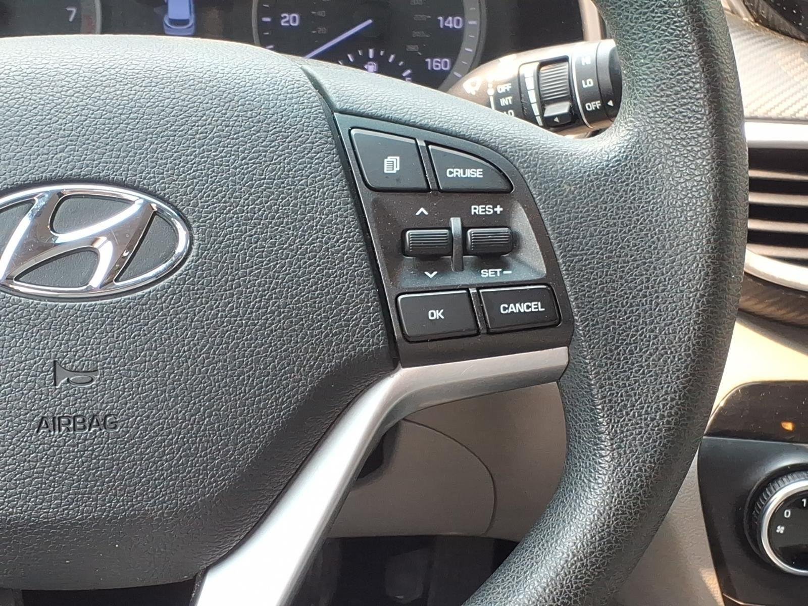Used 2020 Black Noir Pearl Hyundai Value image 16