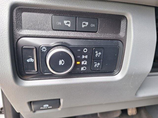 Used 2024 Oxford White Ford XLT image 14