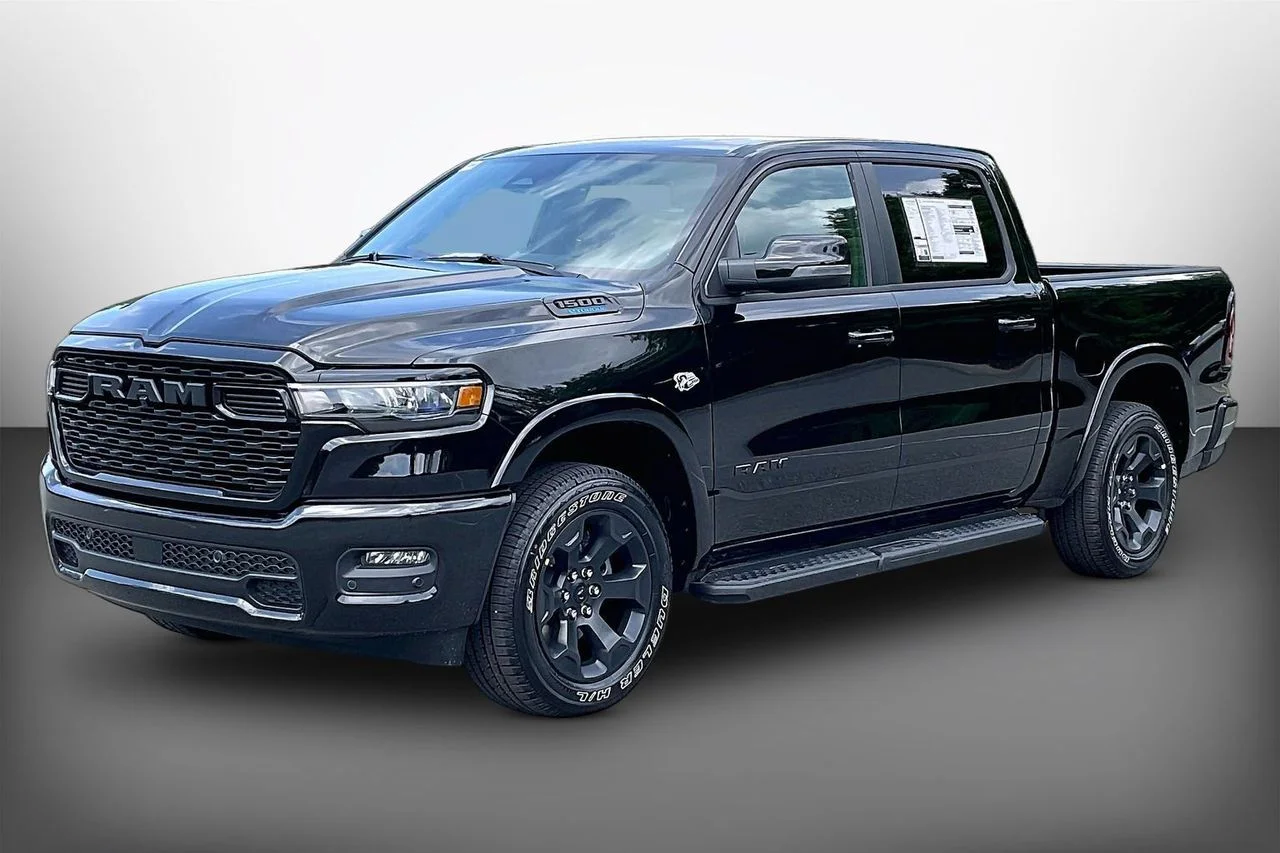 New 2026 Diamond Black Crystal Pearlcoat RAM Big Horn/Lone Star image 4