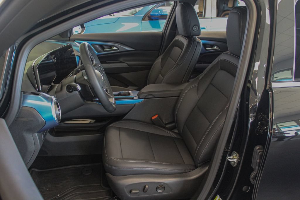 2026 Chevrolet Equinox EV 2LT - Photo 12