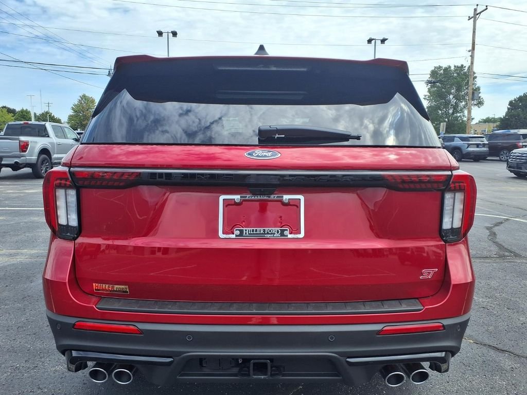 New 2026 Rapid Red Metallic Tinted Clearcoat Ford ST image 7