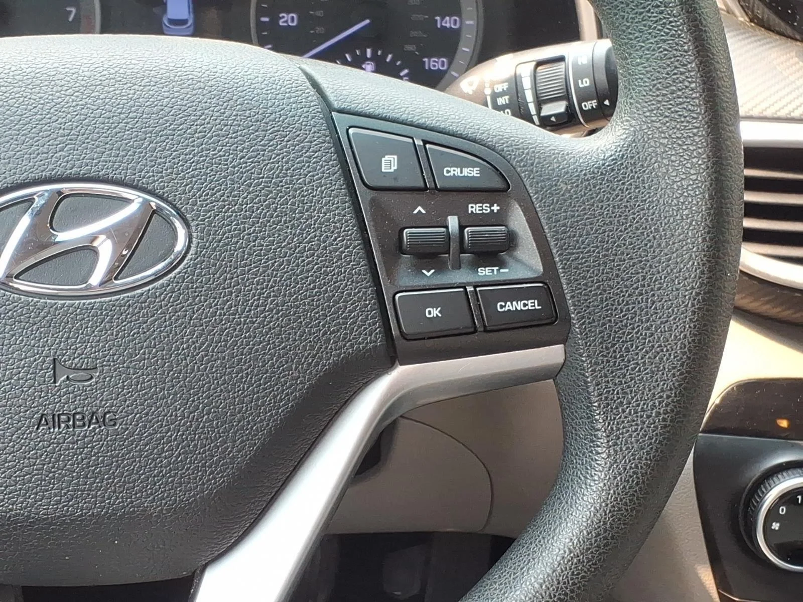 Used 2020 Black Noir Pearl Hyundai Value image 16
