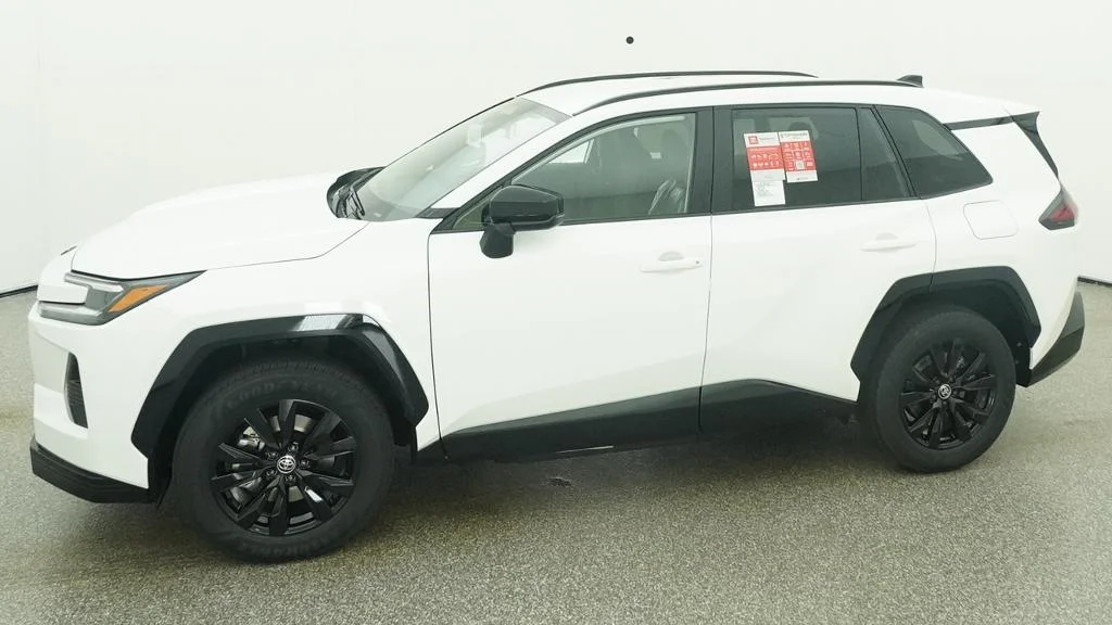 New 2026 Ice Cap Toyota SE image 5