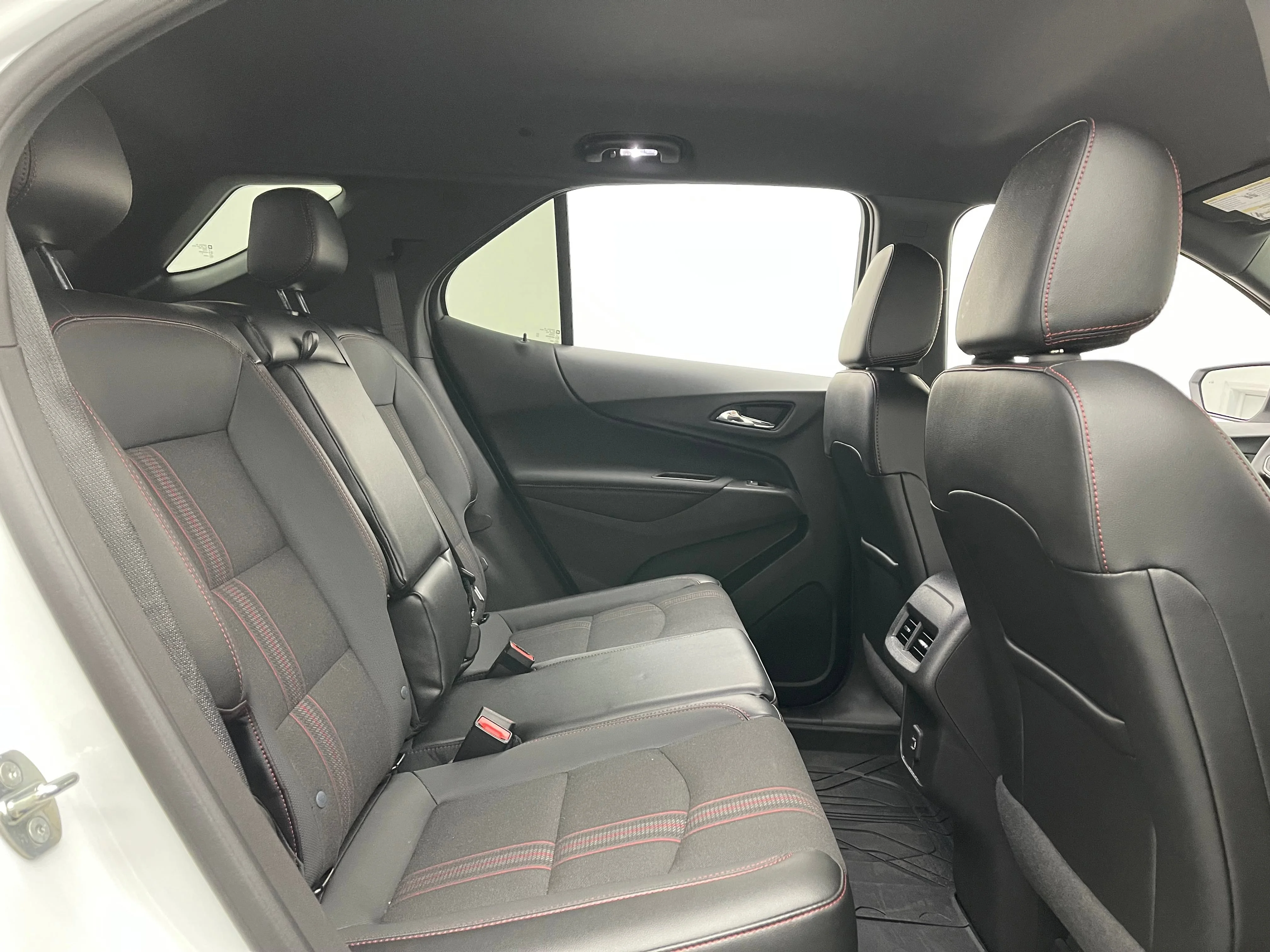Used 2023 Summit White Chevrolet RS image 33