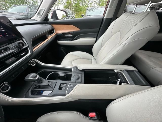 Used 2024 Red Toyota Limited image 25