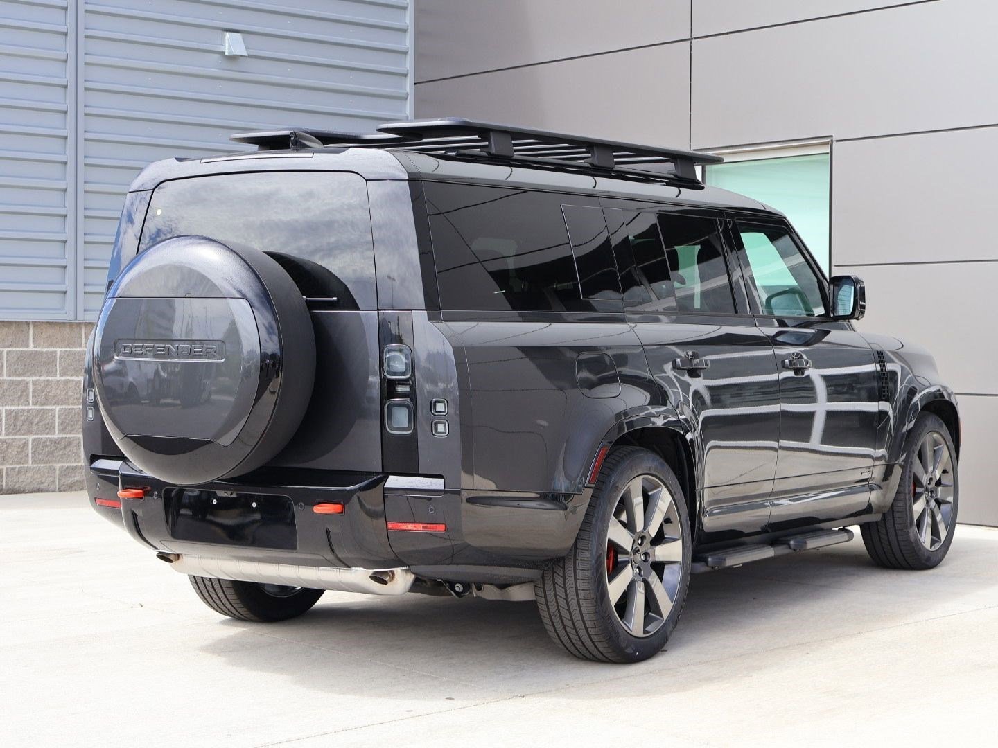 New 2026 Carpathian Grey LAND ROVER P400 X image 5