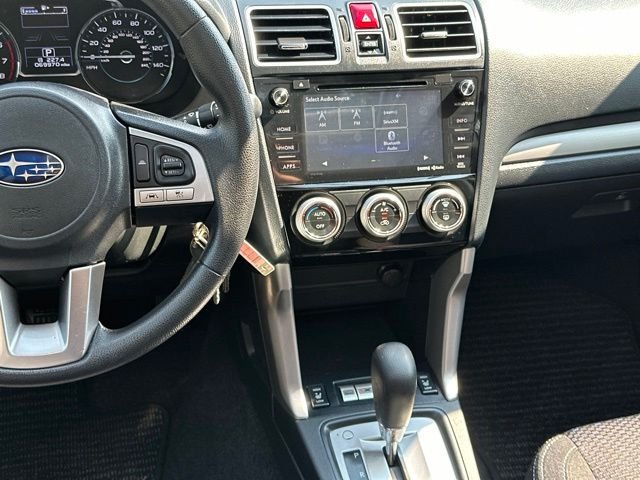 Used 2018 Ice Silver Metallic Subaru 2.5i Premium image 32