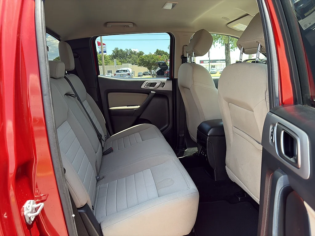 Used 2019 Hot Pepper Red Metallic Tinted Clearcoat Ford  image 17