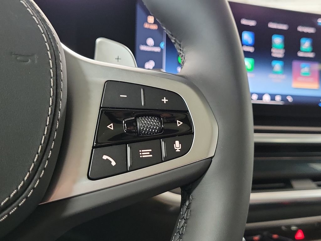 New 2026 Carbon Black Metallic BMW xDrive40i image 13