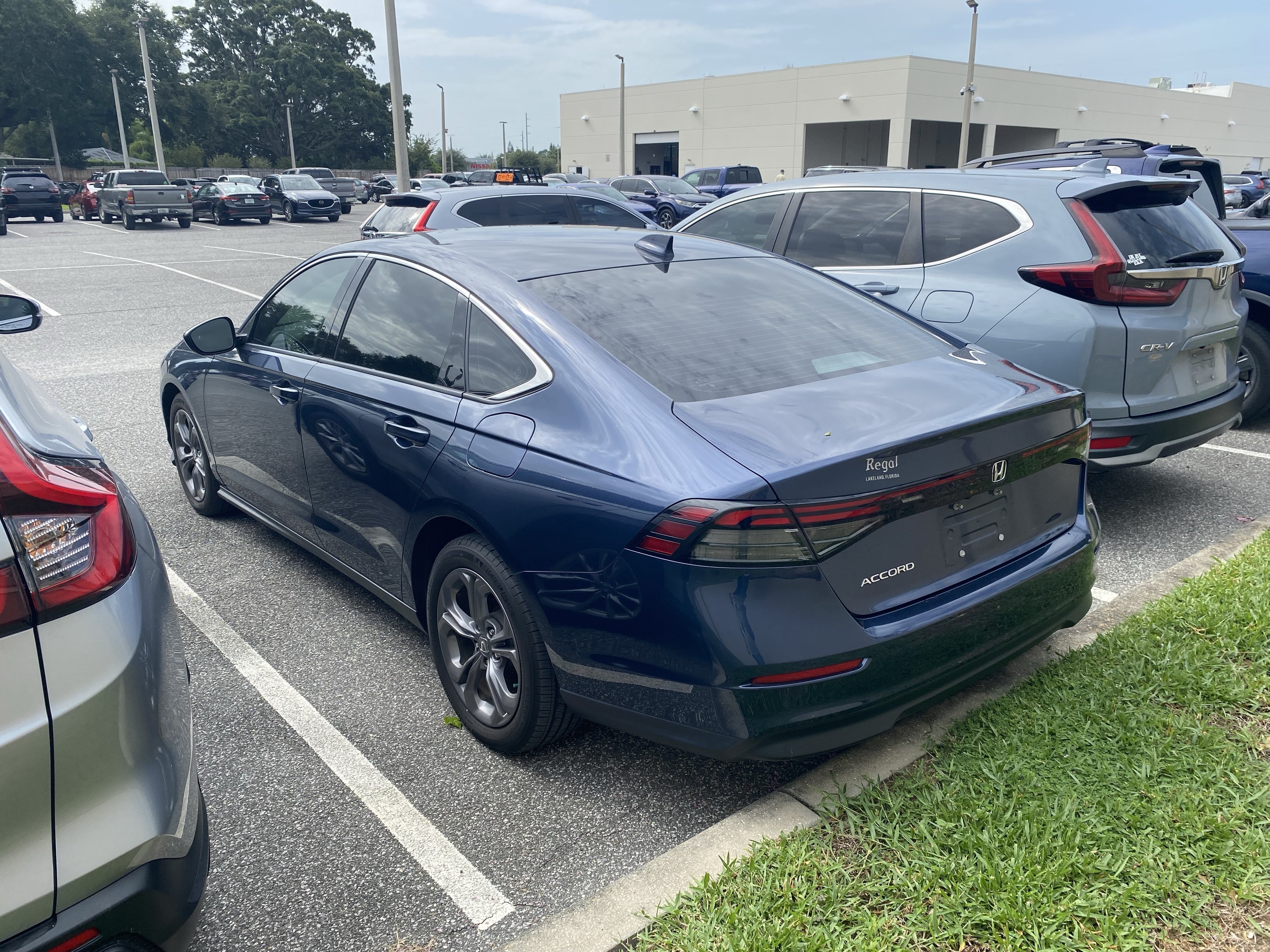 Used 2024 Canyon River Blue Metallic Honda EX image 18