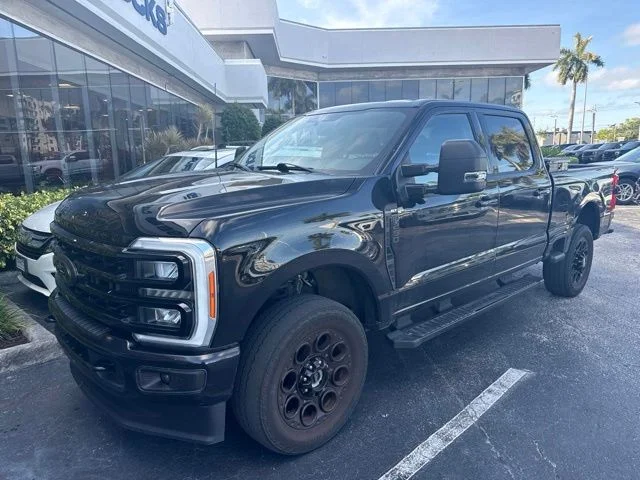 Used 2023 Black Metallic Ford XLT image 4