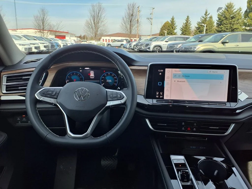 New 2026 Deep Black Pearl Volkswagen 2.0T SE w/Technology image 9