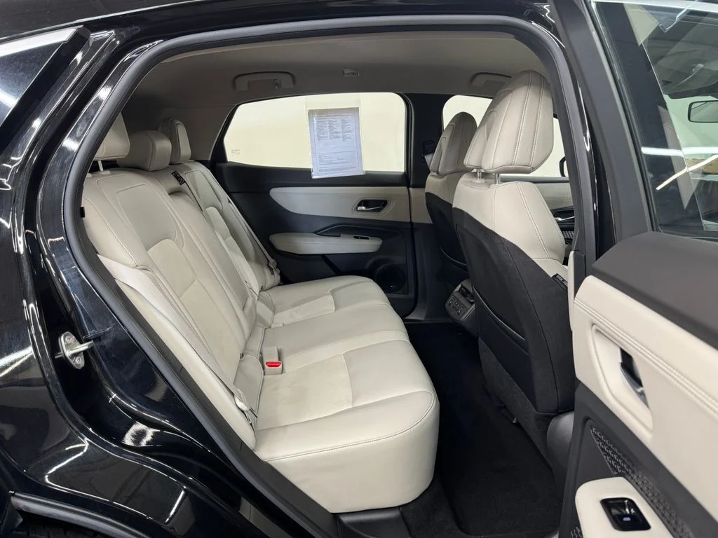 Used 2023 Black Nissan ENGAGE image 26