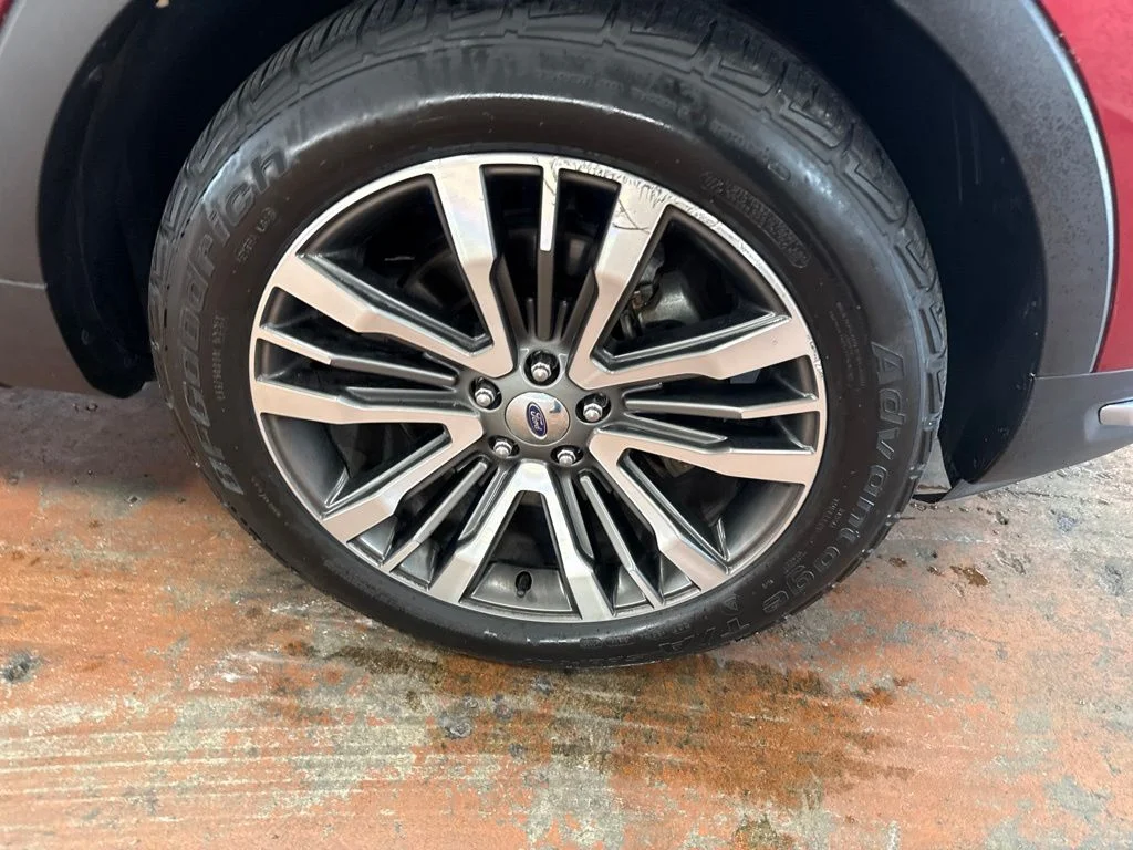 Used 2018 Red Ford Platinum image 10