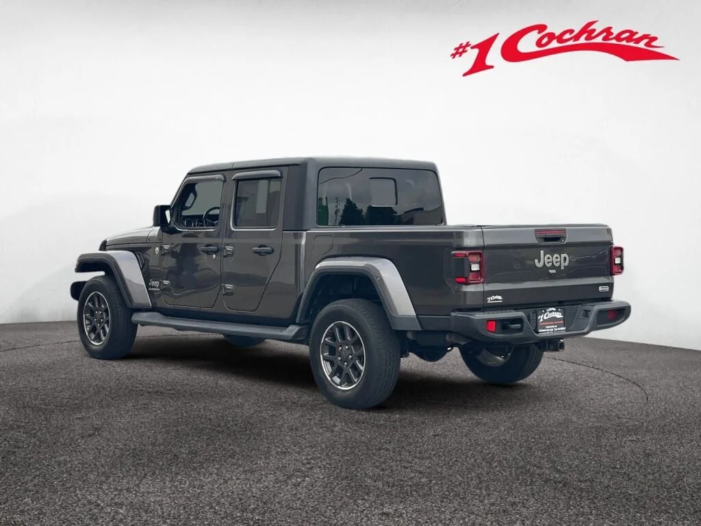 Certified Used 2020 Granite Crystal Metallic Clearcoat Jeep Overland image 24