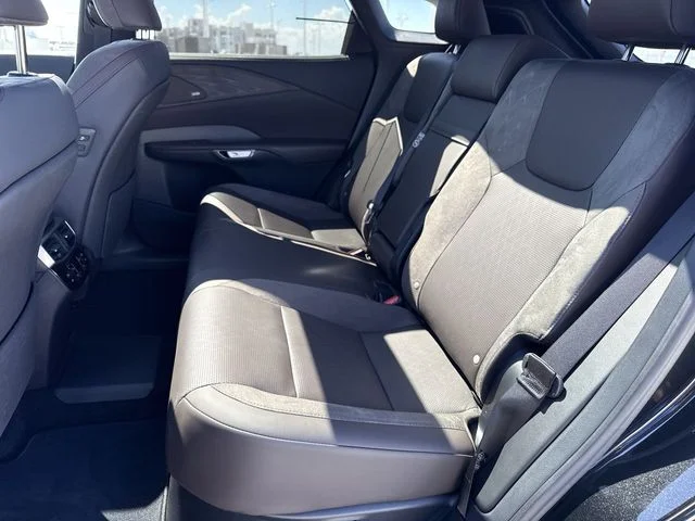 Used 2025 Black Lexus 450h+ Luxury image 23