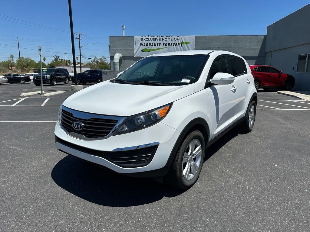 Used 2012 White Kia LX image 19