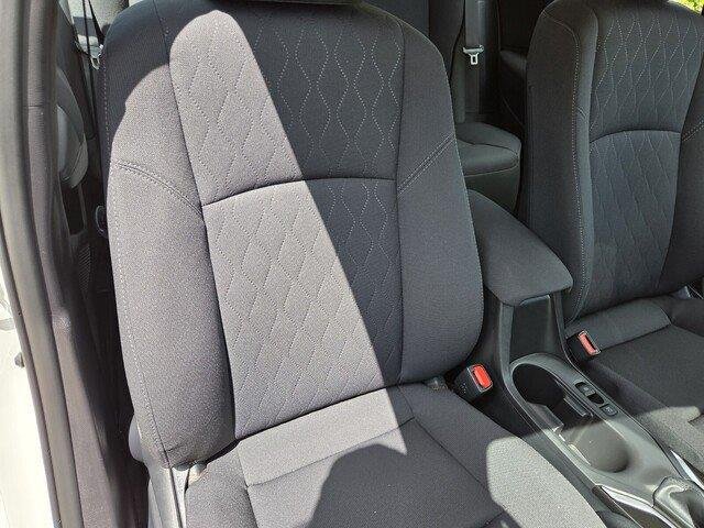 Used 2026 Wind Chill Pearl Toyota LE image 28