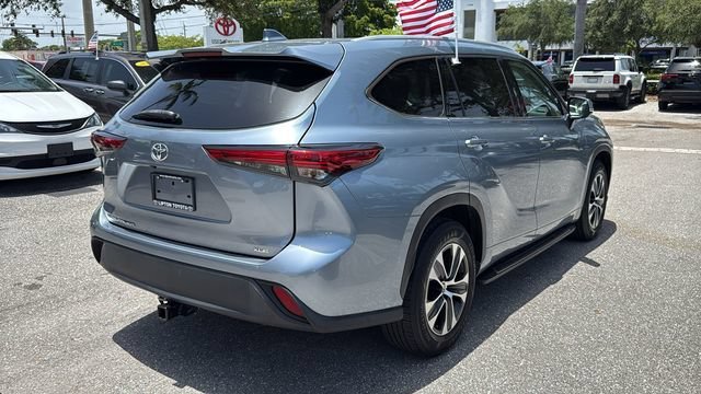 Used 2022 Moon Dust Toyota XLE image 10