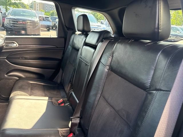 Used 2022 Gray Jeep Laredo X image 19