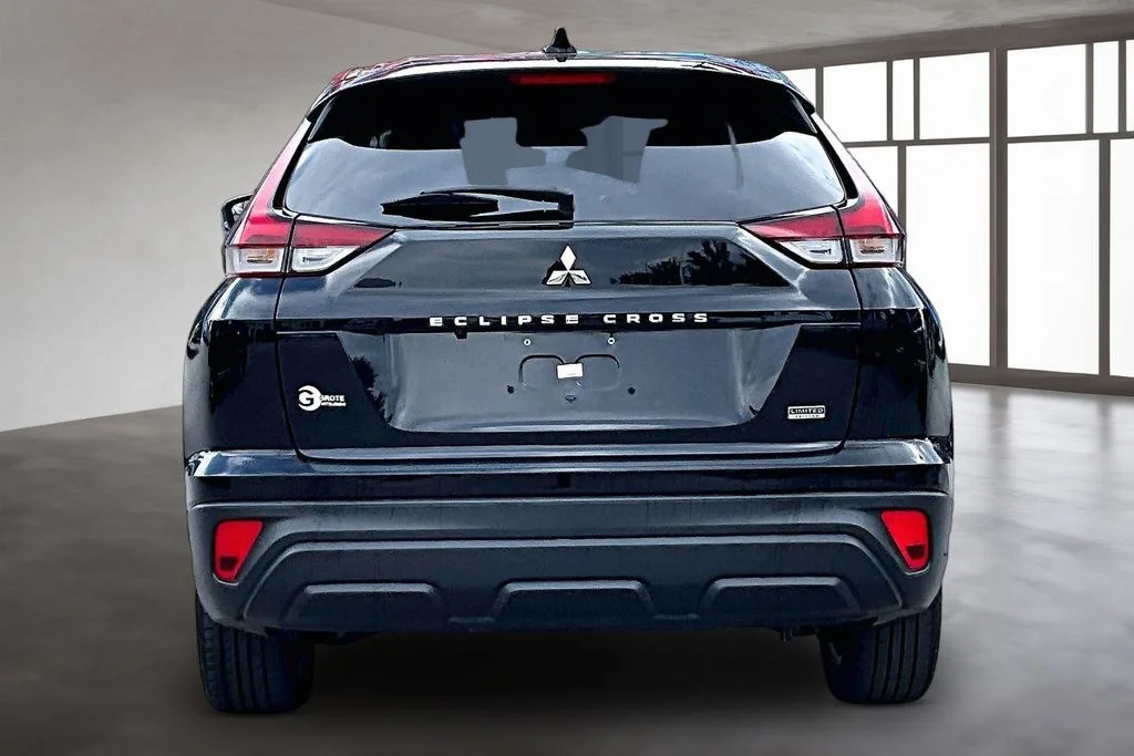 Used 2024 Black Mitsubishi LE image 5